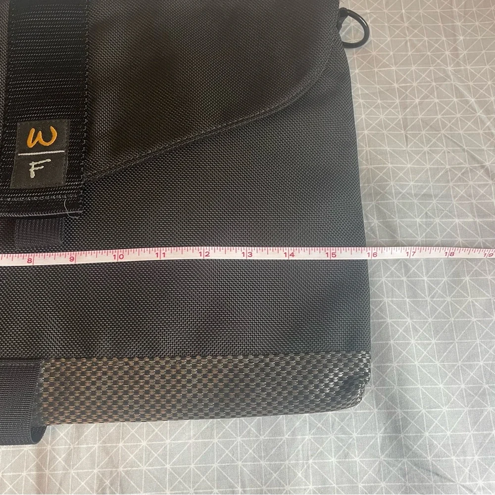 Waterfield San Francisco Padded Laptop Messenger Bag